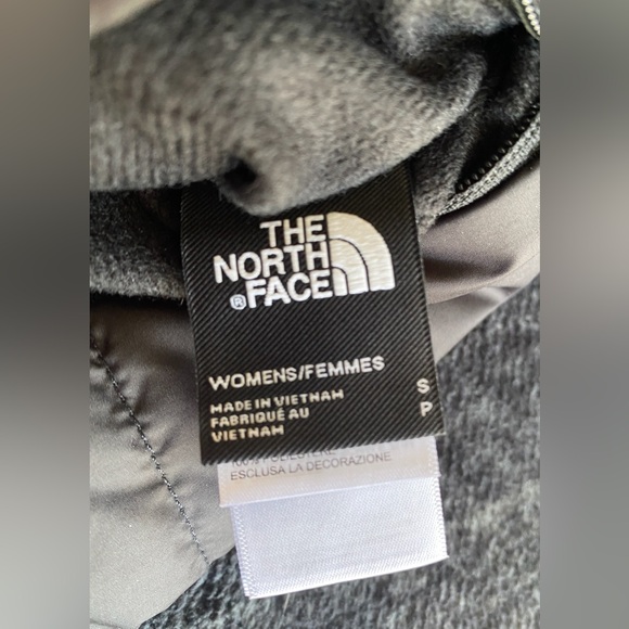 NWT The North Face Mossbud Reversible vest - Picture 7 of 14